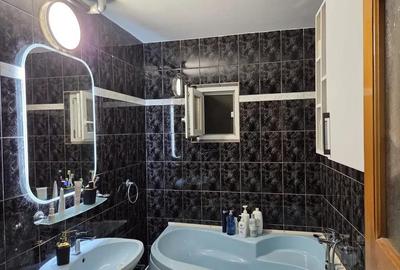 Nicolina - 3 Camere Decomandat - Etaj 2 -70 Mp - Bloc 1982 - 3