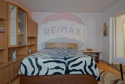 Casa 7 camere,  curte si terasa, situata in centrul Sanpetrului! Casa 7 camere,  curte si terasa, situata in centrul Sanpetrului! - 10