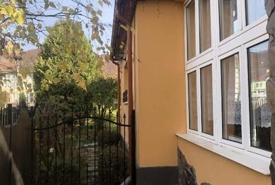 Casă cu teren, garaj, grădină la munte - 3