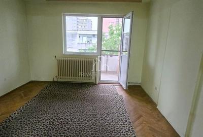 Apartament 3 Camere, de Vanzare,Str Koos Ferenc, Dambu