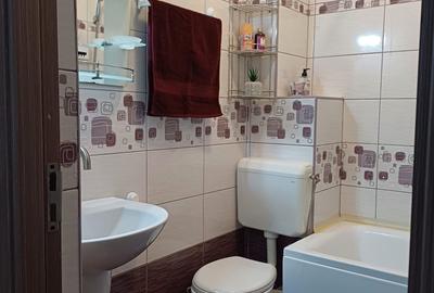 Închiriez Apartament 2 camere - 8
