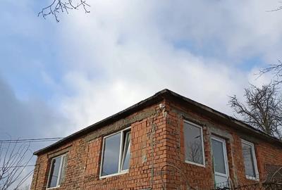 Vand casa cu 5000 mp teren - 1