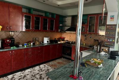 Casă individuală cu 5 camere cu Canalizare în Central - 6