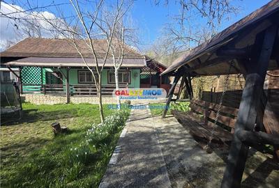 Casă individuală cu 5 camere cu Teren 1000 Mp în Central - 1