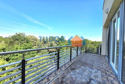 Elegant 2-Bedroom Duplex Apartment with Panoramic Park Views - 7