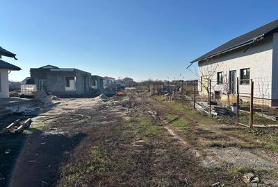 1000 mp Dragomiresti Vale pe strada din spatele Liceului  // toate utilitatile - 2