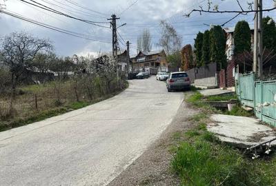Teren de 1400 mp, în Breaza