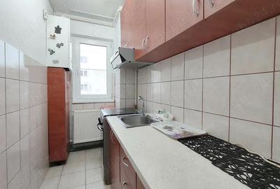 Apartament cu 2 camere semidecomandat, mobilat în Florilor - 3