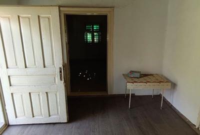 Casă cu 2 camere în Băcel