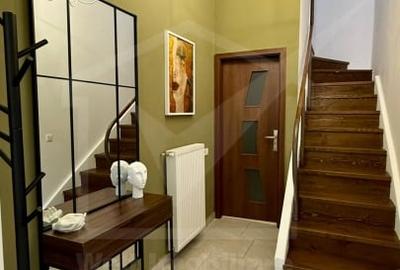 Casă individuală cu 3 camere cu Canalizare în Central - 2