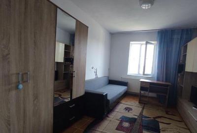 Garsoniera, etaj 1, zona CET - 5