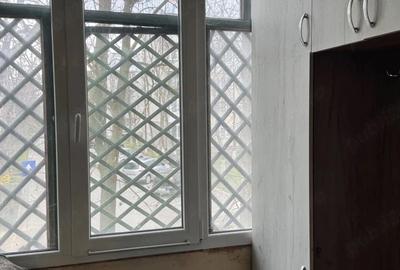 Apartament cu 3 camere semidecomandat în Central - 2