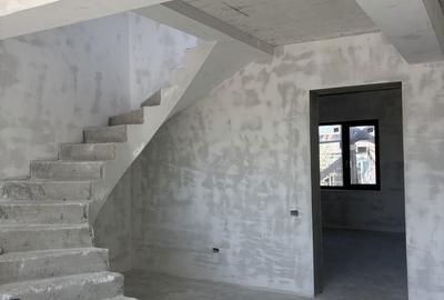 Casă cu 4 camere în Corbu - 2