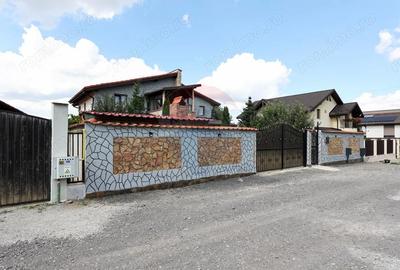 Casă cu Canalizare în Central - 14