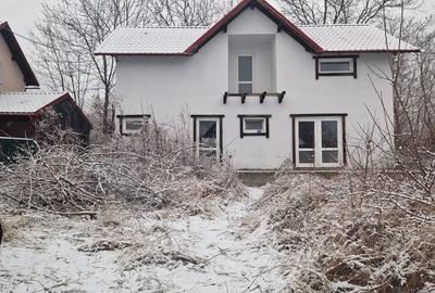 Casă cu 4 camere în Brebu - 2