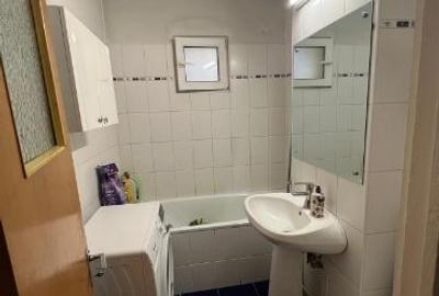 Apartament cu 3 camere decomandat în P-ța Victoriei - 3