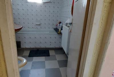 Apartament cu 3 camere decomandat în Central - 1