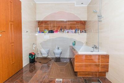 Casă individuală cu 6 camere cu Teren 1071 Mp în Central - 25