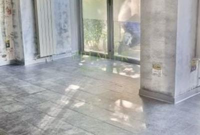 SPATIU COMERCIAL | STRADAL | VITRINA 10 ML | TRAFIC RIDICAT |