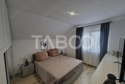 Casă cu 4 camere cu Canalizare în Cristian - 3