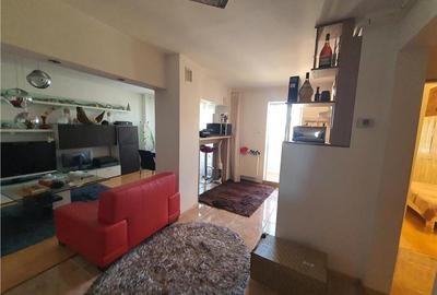 Apartament cu 2 camere semidecomandat, mobilat în Aeroport
