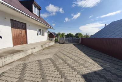 Casa 4 camere, 6000mp teren, zona centrala, Negostina, Siret - 9