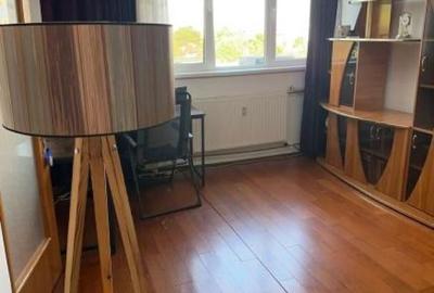 Apartament cu 2 camere semidecomandat, mobilat în 1 Mai - 7