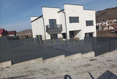 Duplex cu 4 camere cu Canalizare în Câmpenești - 4