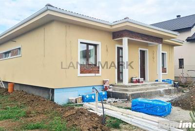 Casă cu Teren 260 Mp în Central