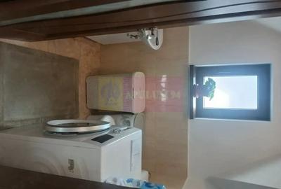 Casă individuală cu 5 camere cu Canalizare în Central - 4