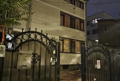 Duplex cu 5 camere în Brâncoveanu