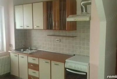 Garsonieră semidecomandată în Lipovei