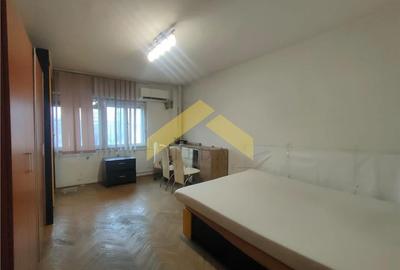 Apartament 3 camere de vanzare zona Intim - 4