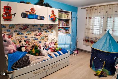 Apartament cu 3 camere decomandat în Paltin - 5