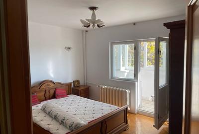 Apartament de inchiriat 3 camere Calea Vitan 80 mp - 2