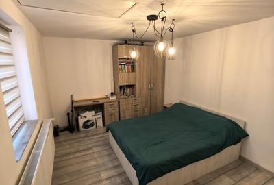 Casă cu 3 camere cu Teren 380 Mp în Central - 2
