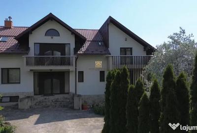 Casă cu 7 camere cu Canalizare în Ipotești - 5
