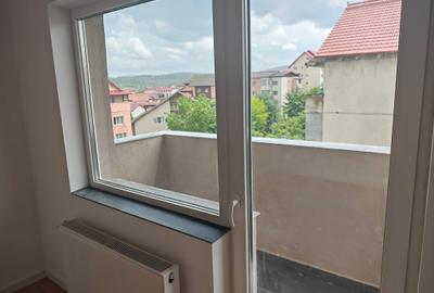 Apartament cu 2 camere decomandat în Central - 2