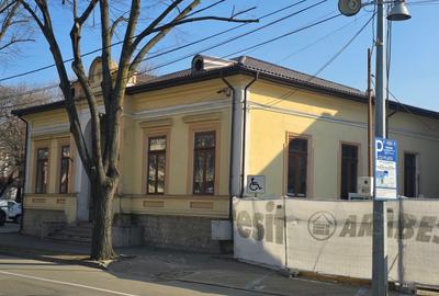 Casă cu 11 camere cu Canalizare în Ultracentral - 52