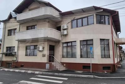 Casă cu 7 camere cu Teren 550 Mp în Cetate - 9