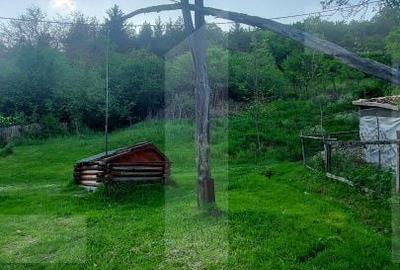 Casă cu 2 camere cu Teren 4905 Mp în Ozun