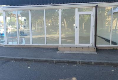 Spațiu comercial, de 50 mp, în Central - 4