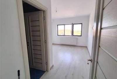 Apartament cu 3 camere decomandat în Ipotești - 2