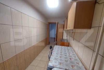 Apartament cu 3 camere decomandat în 1 Mai - 5