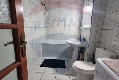 Apartament cu 3 camere decomandat în Aurel Vlaicu - 2