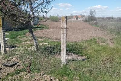 Casă cu 4 camere cu Teren 16 Mp în Central - 2