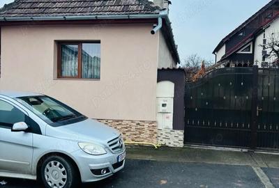 Casă cu 5 camere cu Teren 900 Mp în Cristian - 1