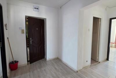 Apartament cu 3 camere decomandat în Orizont - 6