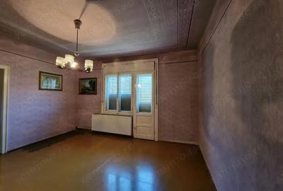 Apartament cu 3 camere decomandat în Traian - 3