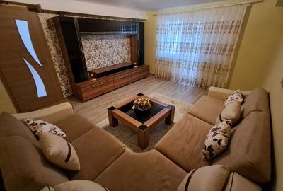 Apartament cu 3 camere decomandat în Central - 2